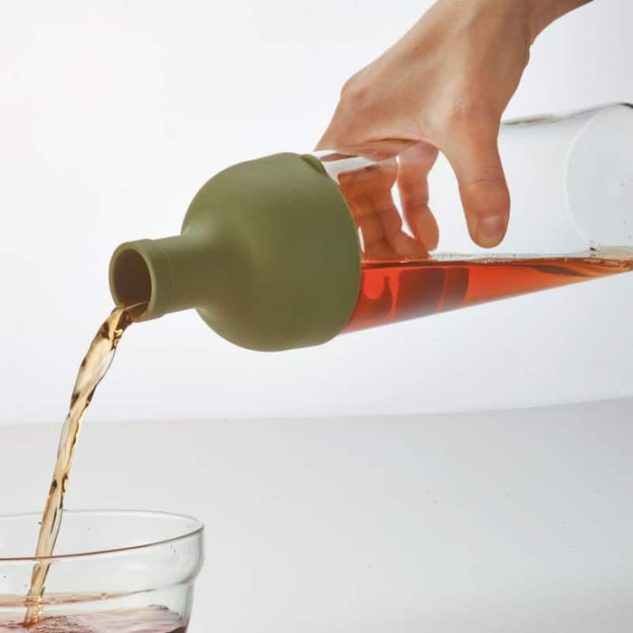 hario cold brew tea filter in bottle olive green 750ml